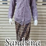 Kebaya Brokat Ungu Muda